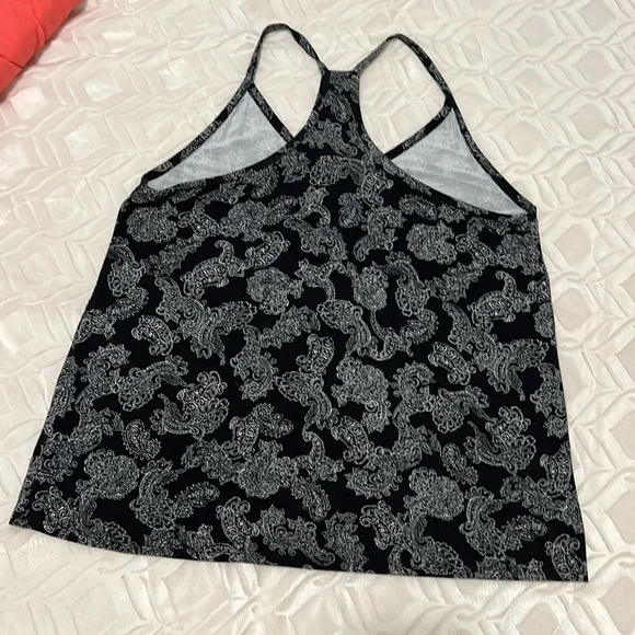 Paisley Racer Back Tank Top - Picture 5 of 10